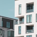 Gestione dei Condomini Morosi: Tempistiche, Decreti Ingiuntivi e Come Tutelare il Tuo Condominio